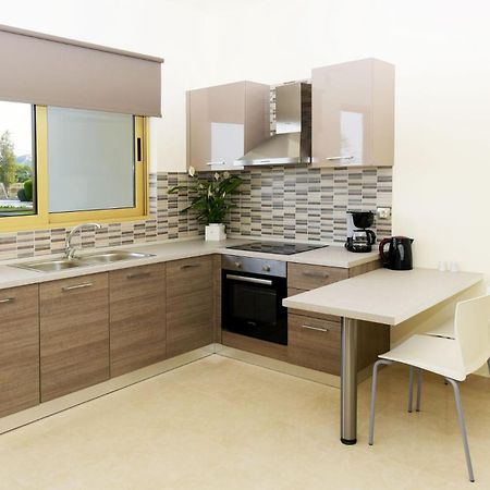 Stelia Luxury Apartments Kalavárda Екстериор снимка