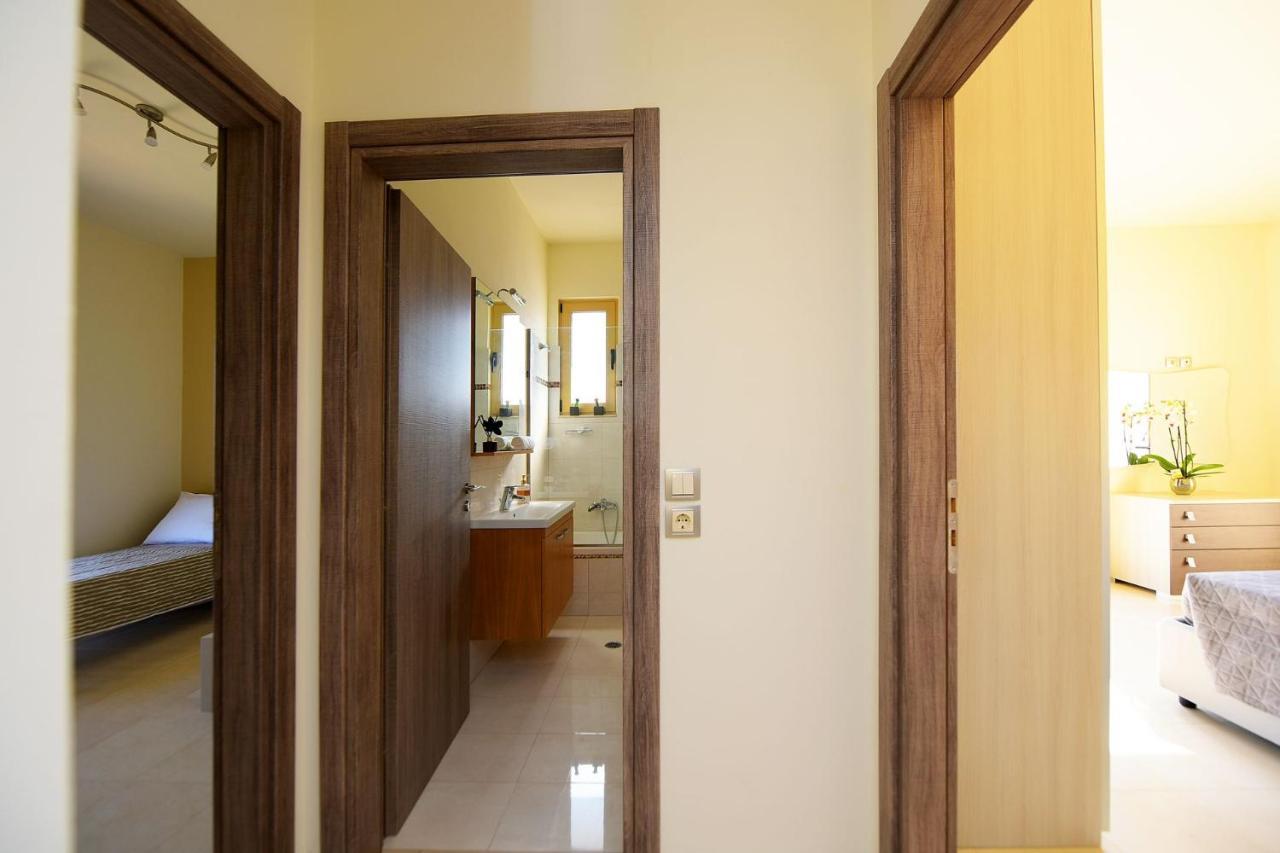 Stelia Luxury Apartments Kalavárda Екстериор снимка