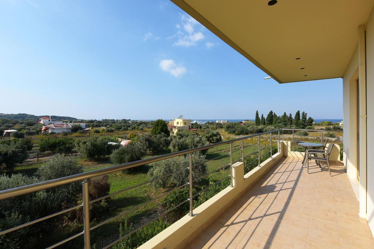 Stelia Luxury Apartments Kalavárda Екстериор снимка