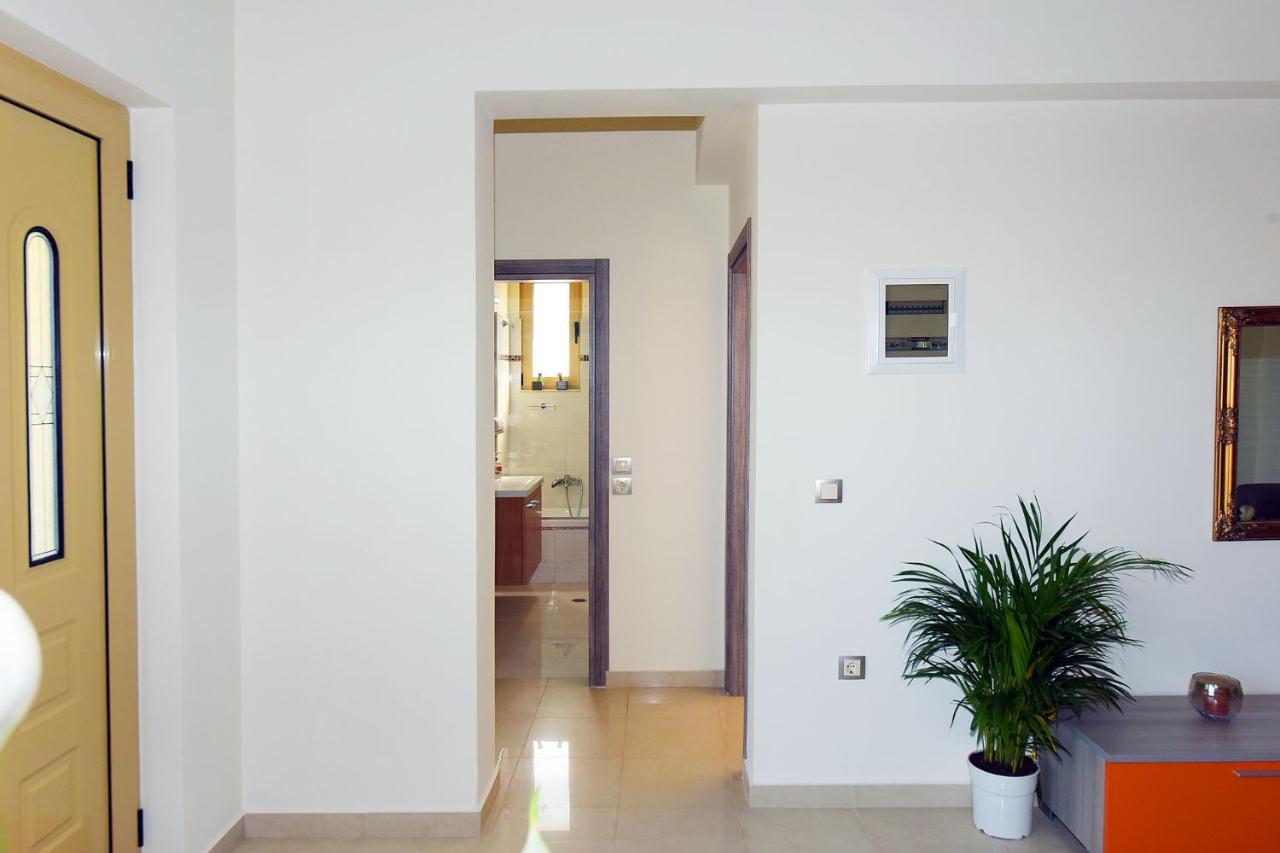 Stelia Luxury Apartments Kalavárda Екстериор снимка