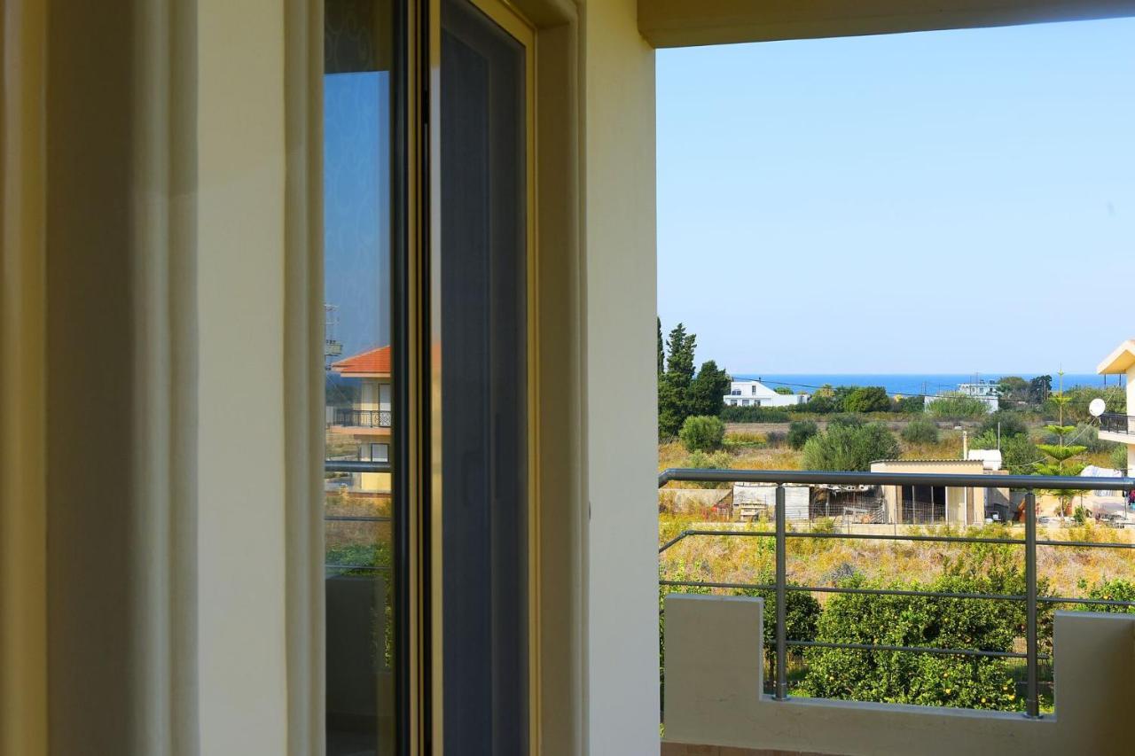 Stelia Luxury Apartments Kalavárda Екстериор снимка