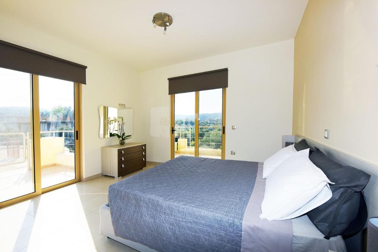 Stelia Luxury Apartments Kalavárda Екстериор снимка