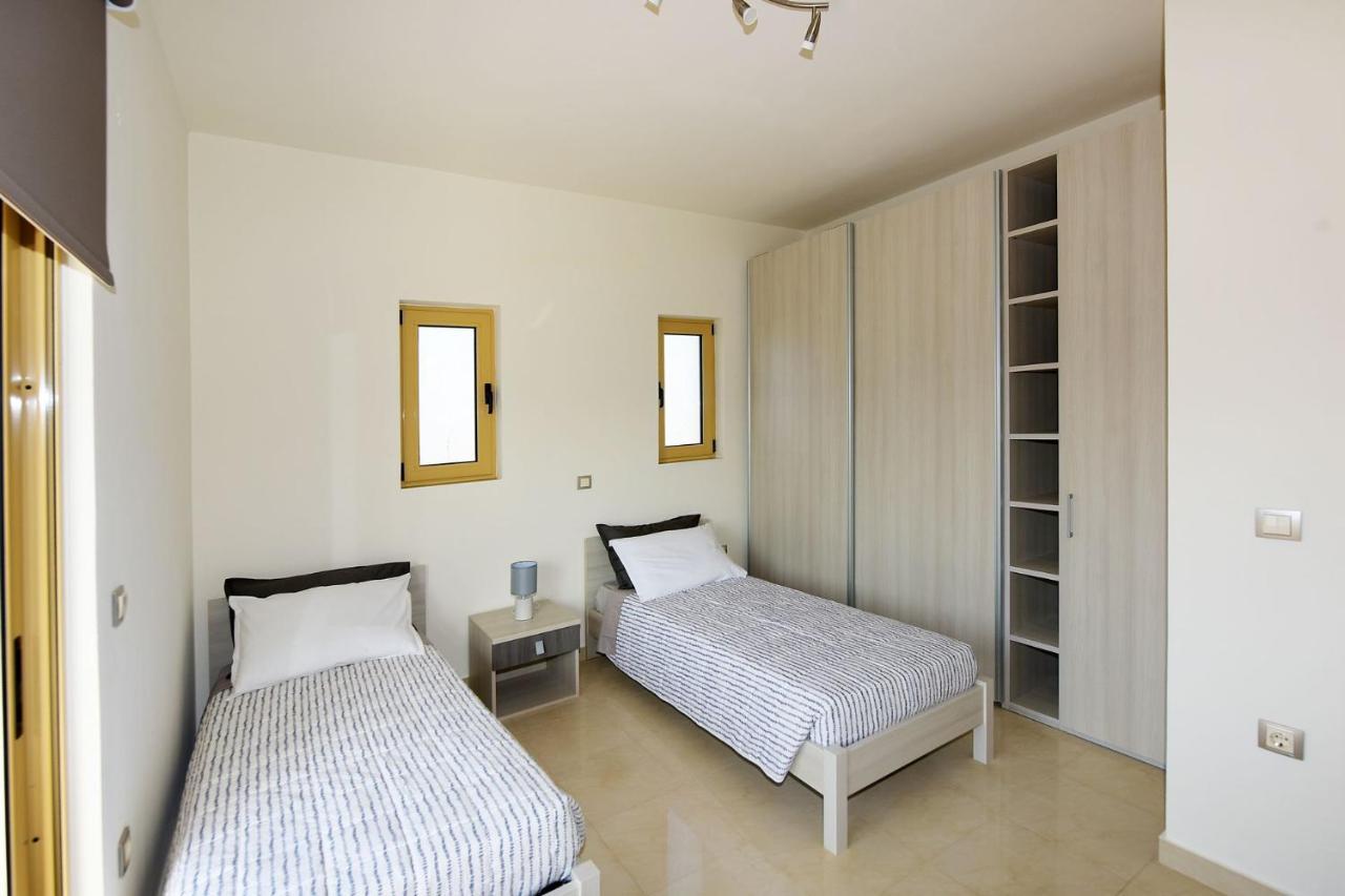 Stelia Luxury Apartments Kalavárda Екстериор снимка