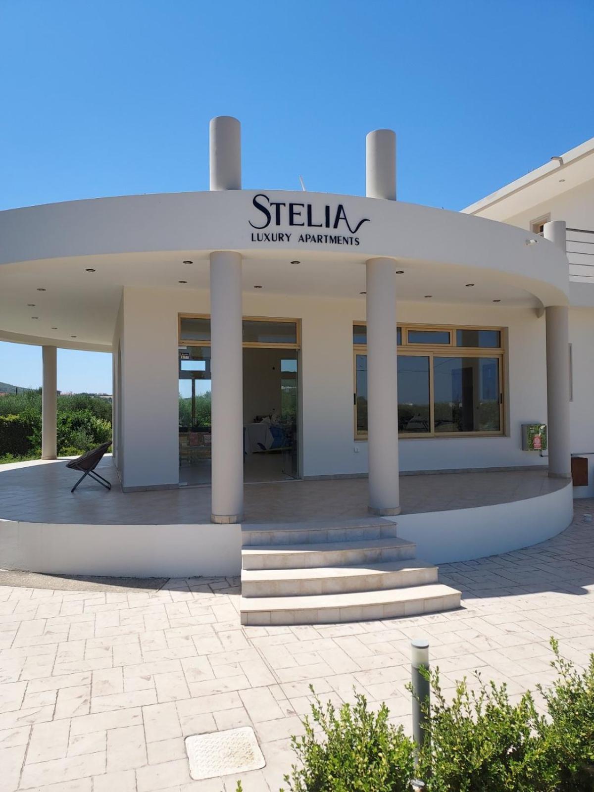 Stelia Luxury Apartments Kalavárda Екстериор снимка